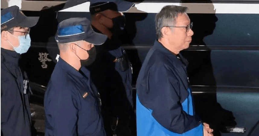 柯文哲戒護就醫約2小時　醫曬「檢傷分級表」傻眼：轉彎了嗎