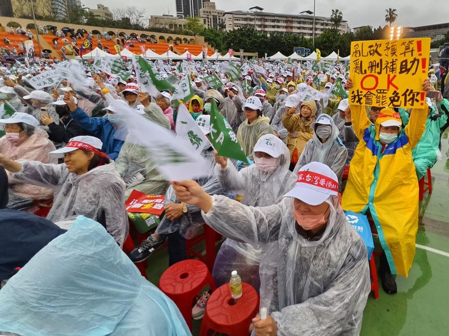 藍委告急！？封關民調出爐　同意罷免投票率衝破9成