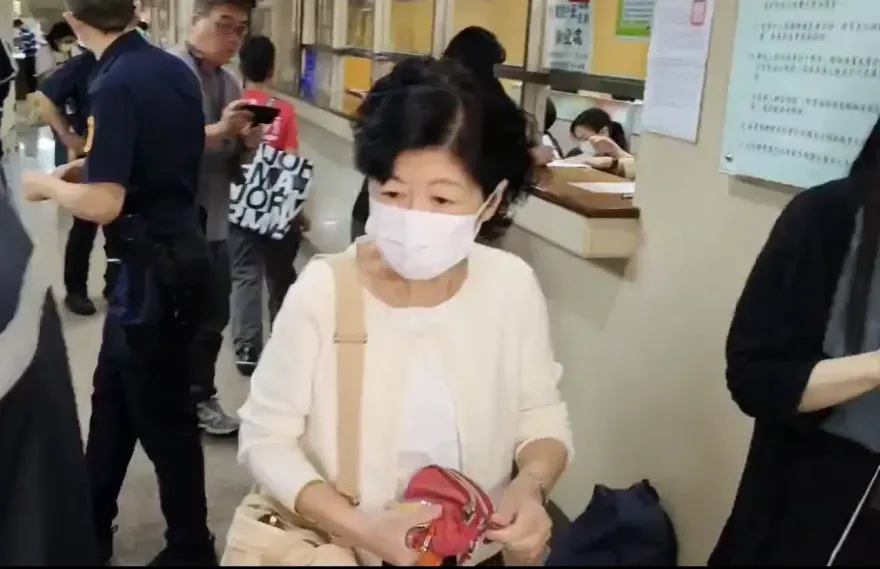 陳佩琪、小草再集結！柯文哲京華案今開庭　詰問朱亞虎