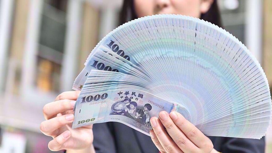 發錢啦！「17筆給付」今起陸續發放　勞保年金可領近2萬