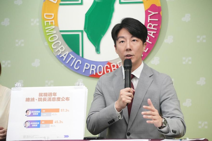 遭陸搶賀電！吳崢開嗆藍委　網酸：原來砍預算能控制中共