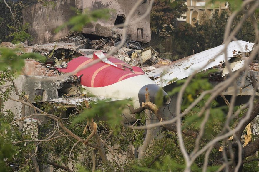 披露印航黑盒子紀錄　華爾街日報：機長切斷燃油供應釀空難