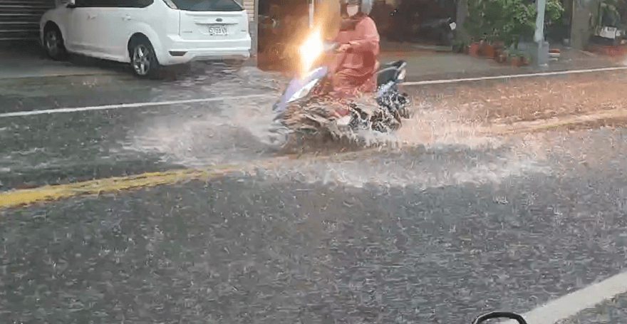 快訊/北市山區大雨特報！台北市府：小心強陣風與冰雹