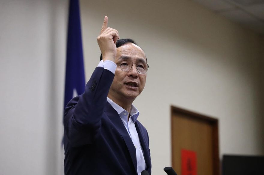 卓榮泰稱普發現金恐舉債　朱立倫：怕綠友友沒吃飽？