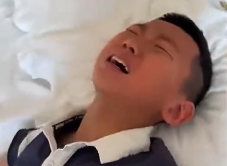 太熱了！寫滿的作業一熱變空白　江蘇學生當場崩潰痛哭