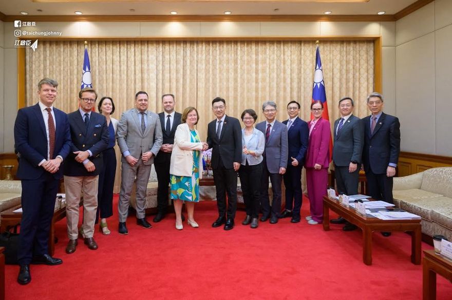 歐洲議會代表團見江啟臣　盼交流全社會防衛韌性策略