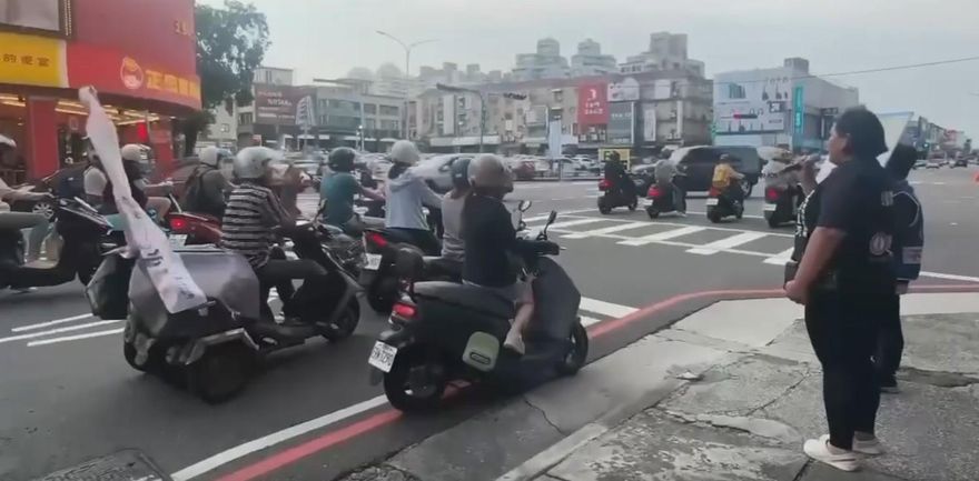 驚傳遭策反？反罷團隊街講就連罷團騎士都鼓掌叫好