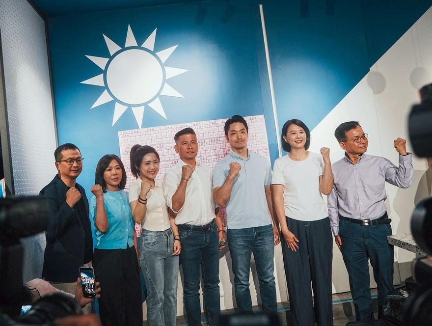 民進黨還想搞823？大罷免大失敗網路民調出爐！9萬人一面倒超震撼