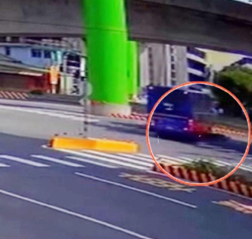 桃園20歲女遭遊覽車輾斃　家屬痛哭：她9月要出國唸醫學系