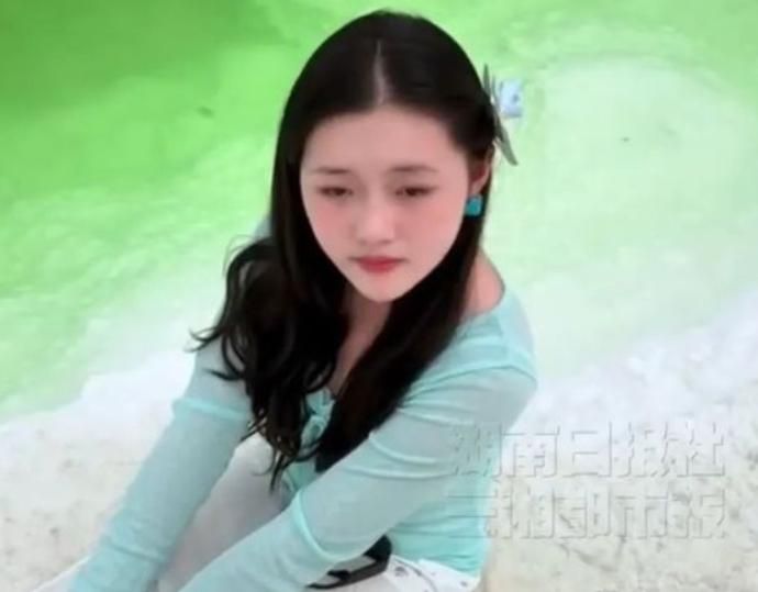 大S回來了？重慶女大生外型激似暴紅　網驚呼：真的好像
