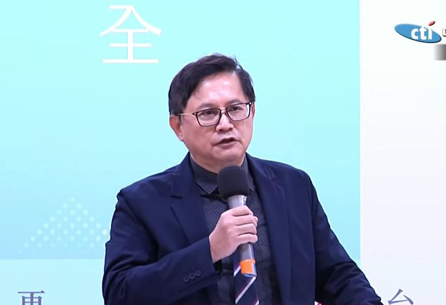 名醫酸：綠拿反核四萬年講義　難怪被童子賢打爆