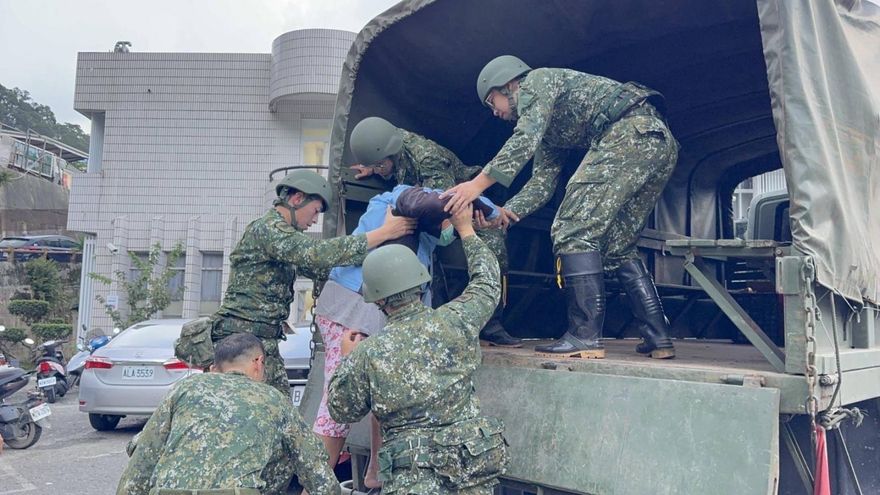 楊柳颱風登陸威脅南部　第8軍團協助民眾災防整備