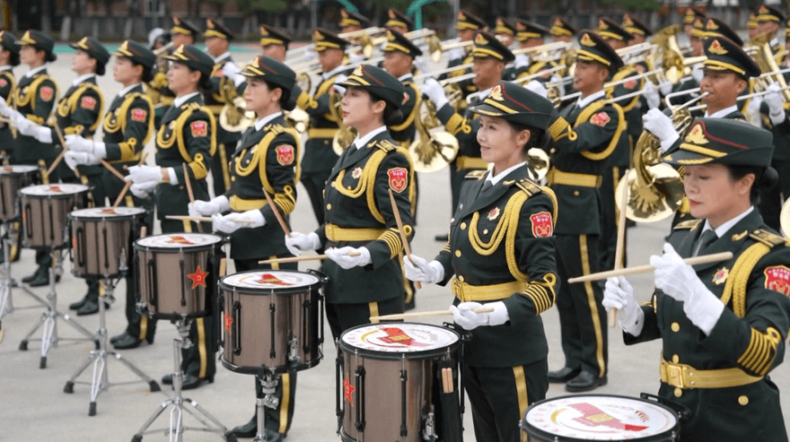 影/九三閱兵「千人合一」軍樂團編排藏巧思　女子軍鼓隊成嬌點