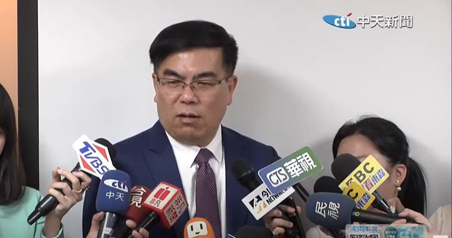 光電業者挨罰900萬！彭啓明：廢棄物9月底前未清空　政府不排除接手