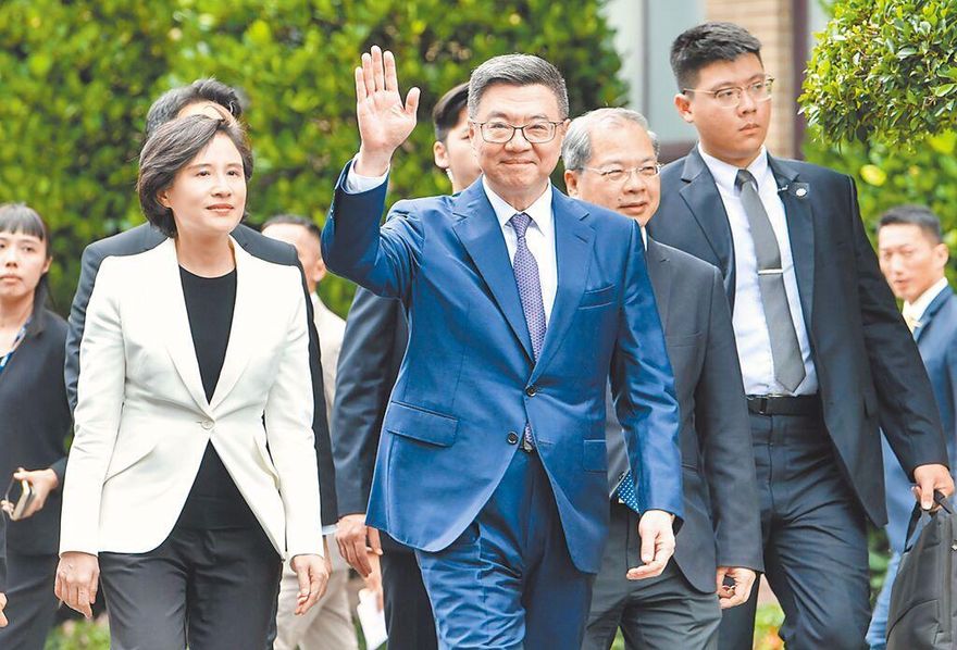 親綠學者不忍了！批民進黨大罷免是「類政變」：已被實質倒閣