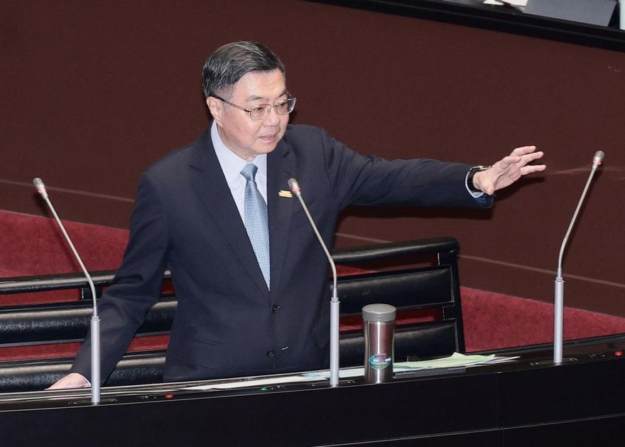扯爆！王鴻薇才發文閣揆道歉　卓榮泰臉書秒改口「預算大幅刪除」
