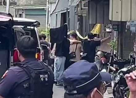 影/燒到嚴重碳化！中壢火警1大4小遺體送殯儀館　悲傷故事曝