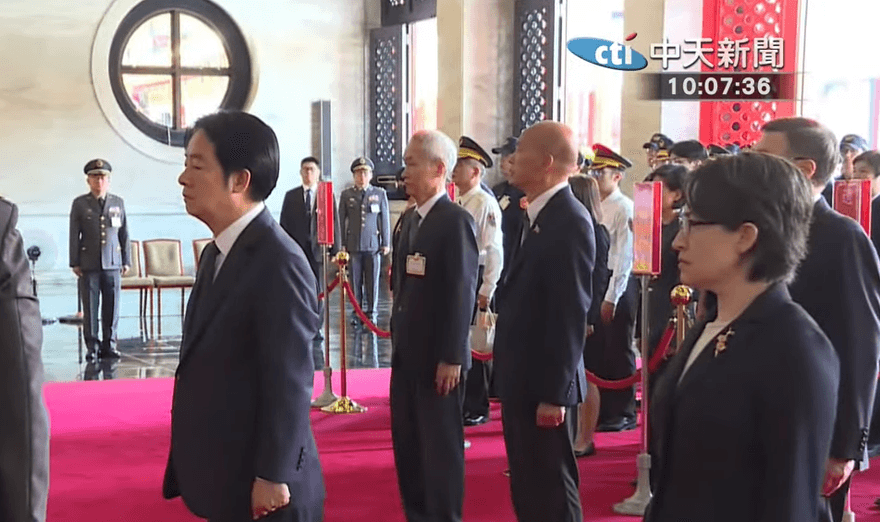 賴清德主持忠烈祠秋祭唱國歌不開口　韓國瑜唱好唱滿！