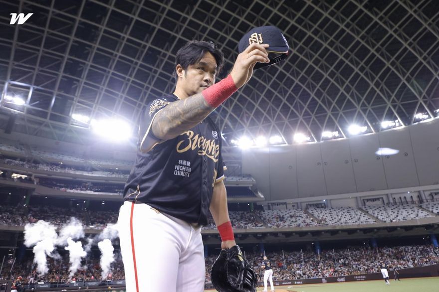 大師兄哭了！落淚道別賽場：謝謝媽媽…沒她就沒林智勝