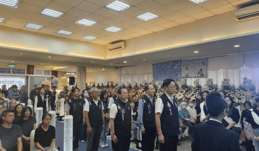 4天使來不及長大！中壢5命惡火告別式　師長志工含淚道別