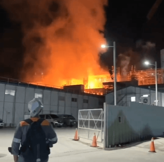 影/高雄興達電廠火災爆炸「像地震一樣」　台南人嚇喊：聽到了！