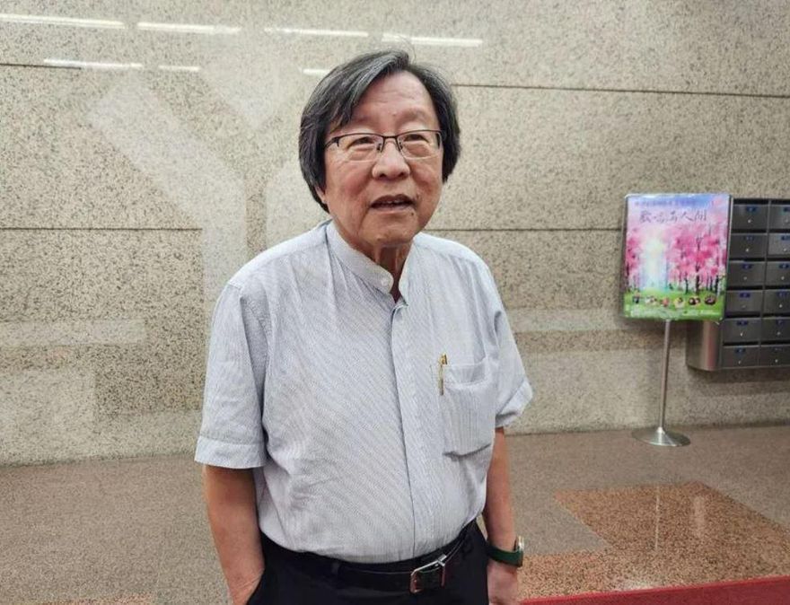 民進黨2026選對會首次會議　邱義仁現身中央黨部