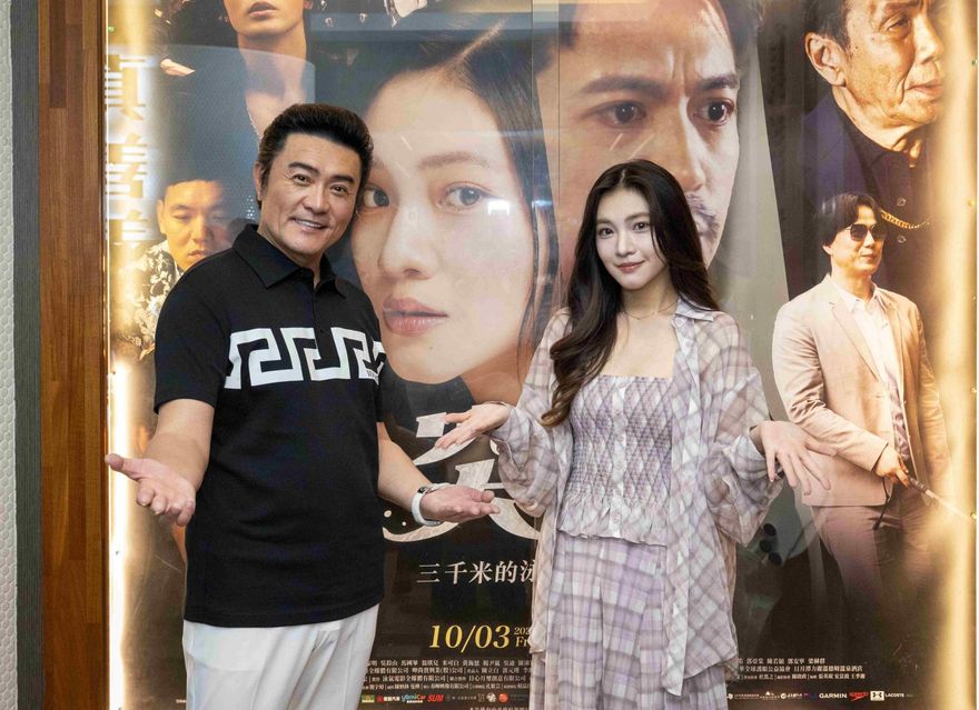 最美星二代李紫嫣登大銀幕！與爸爸李㼈飆戲　現場哭成淚海