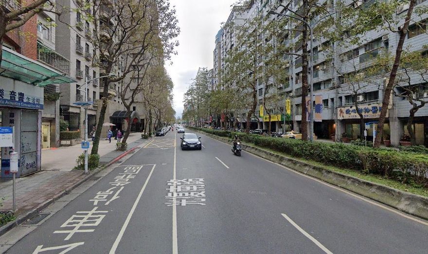 台北市基隆路、光復南路口取消強制「兩段式左轉」規定
