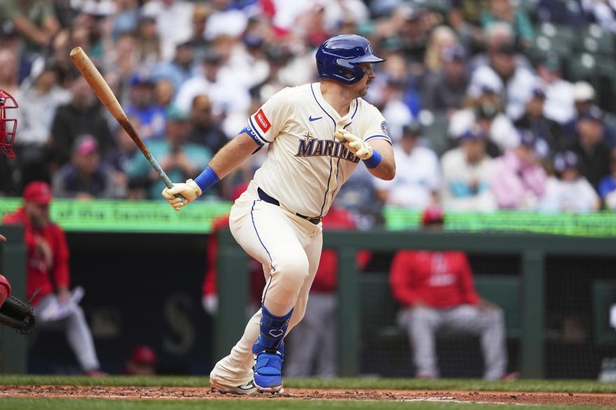 MLB/史上最狂捕手砲！水手勞雷本季54轟　追平洋基神獸