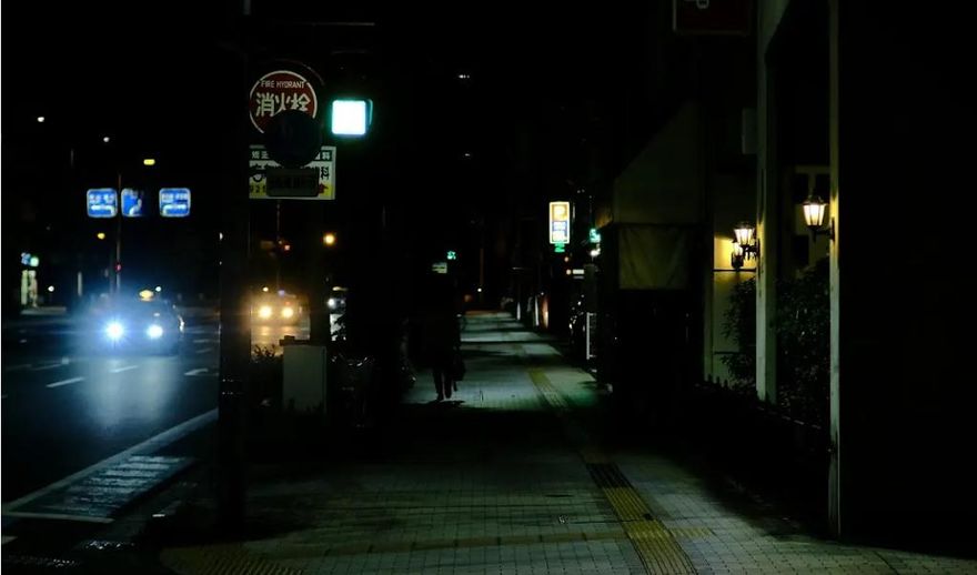 靈異錯別字/女大生騎夜路亂講話　男鬼攔車索投胎費