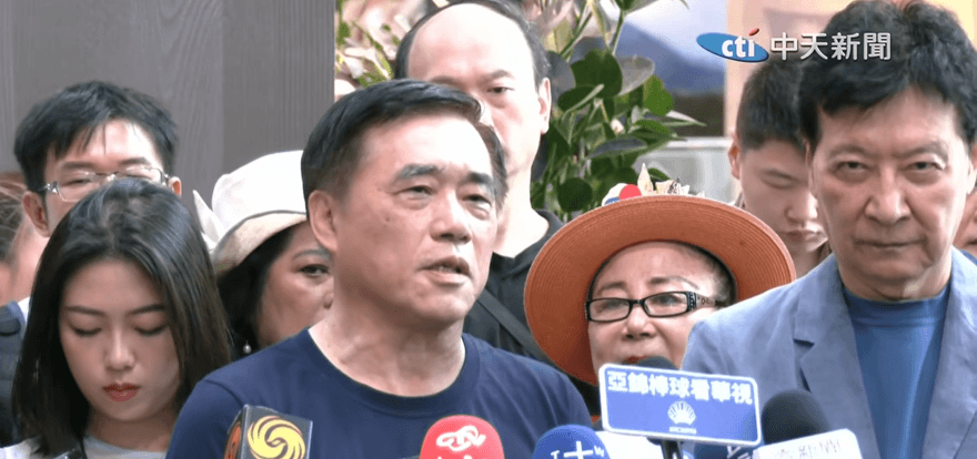 確定參選黨魁卻臨陣反悔參加辯論！郝龍斌親上火線回應