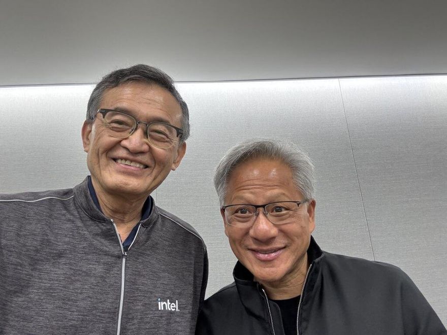 川普下令？輝達出手救英特爾　黃仁勳全說了