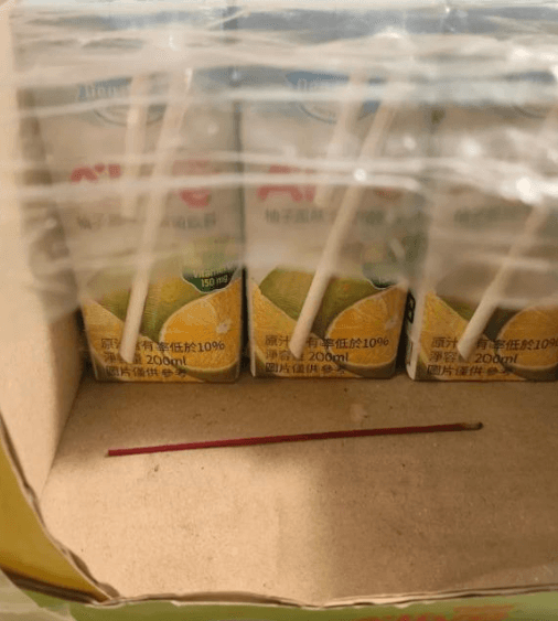 拜拜完退貨？賣場飲料驚見「紅色線香」　網全怒了