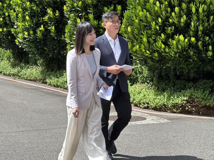 卓榮泰與綠委便當會提30項優先法案　新幹事長鍾佳濱：好尷尬