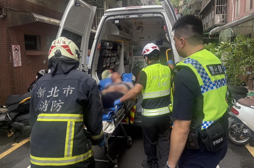 影/瑞芳保全男病倒2天未到班失聯　警消破門急救援
