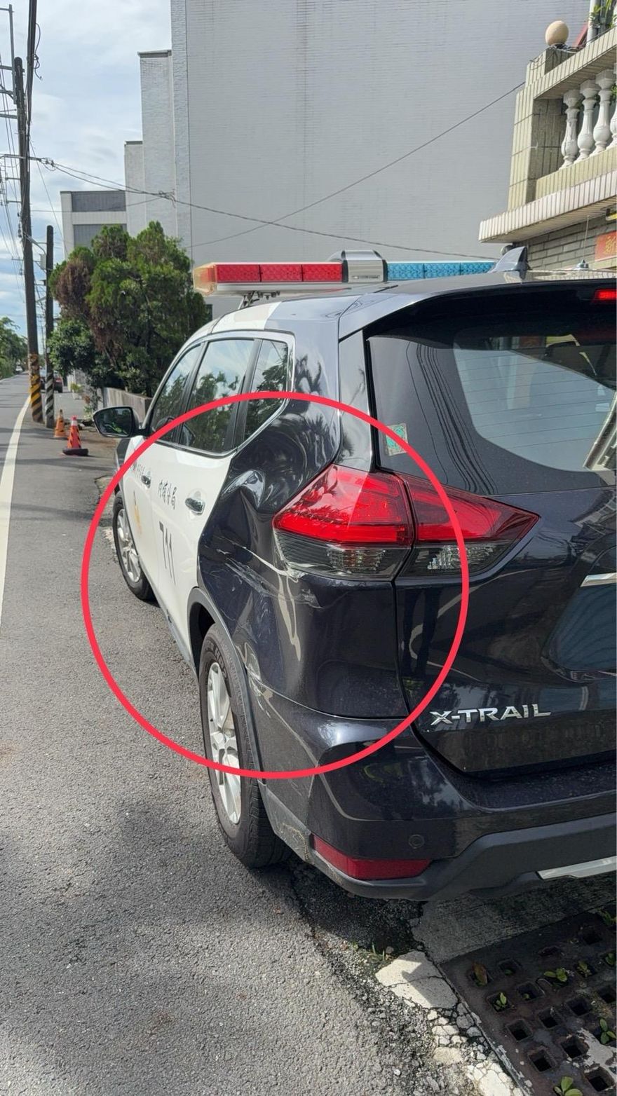 影/深夜警匪追逐！毒駕拒檢衝撞警車逃逸　車上搜出毒品