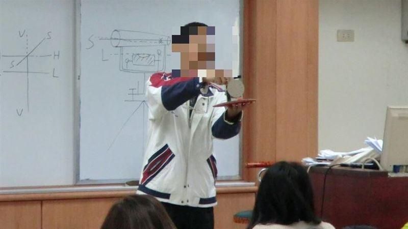人倫悲劇！台中退休教授教養崩潰「溺死11月孫」墜亡　不起訴