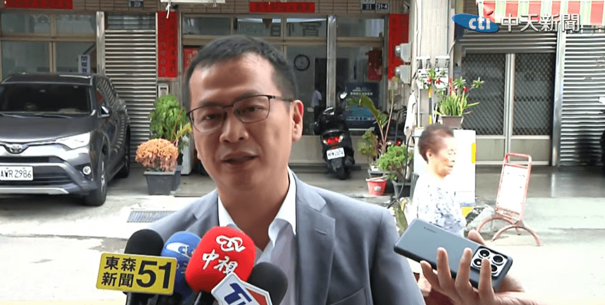 綠委群組要政院「釋放殺傷力消息」！羅智強轟無良：吃人血饅頭