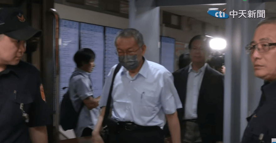 柯文哲批「奉公守法公務員整死老百姓」　當庭訴電子腳環讓他痛苦