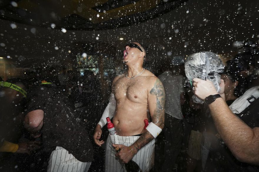 MLB/教士11局再見安打！連2年爽晉季後賽