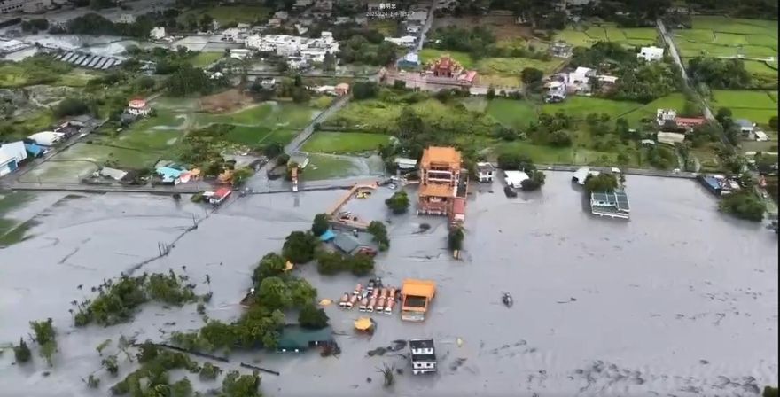 堰塞湖水患釀重大傷亡　遺體運送受阻僅2具送達