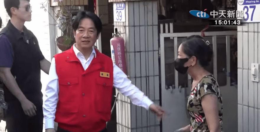 花蓮災民訴苦清淤人力不足！賴清德驚回「好像每一家的老公身體都不好」
