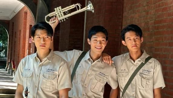 《進行曲》票房破千萬！宣布進軍國際　泰版海報「BL感爆棚」掀討論