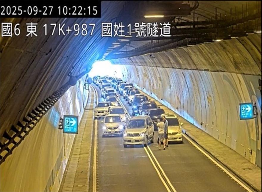 連假首日國道車潮湧現！高公局預警：下午7路段恐塞爆