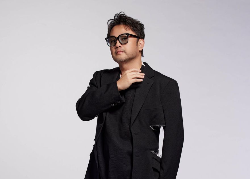 蘇震洋愛子助攻老爸初登螢幕　新歌MV號召扶輪社好友合體