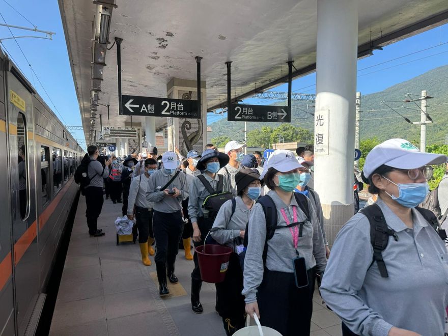 鏟子超人免擔心！台鐵今晨再宣布「加開9列次、通通有停光復」