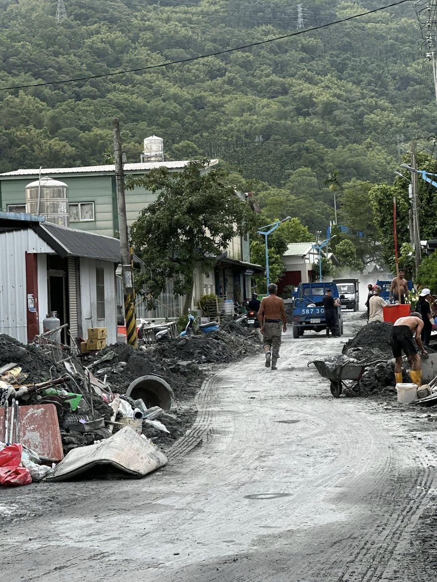 村長爸及時廣播救大馬村上千村民！女足隊長淚謝：救了我一命
