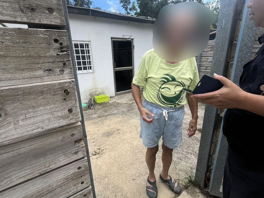 以為中眼鏡蛇毒失聯！台東警急衝現場傻眼了　黑色繩子啦