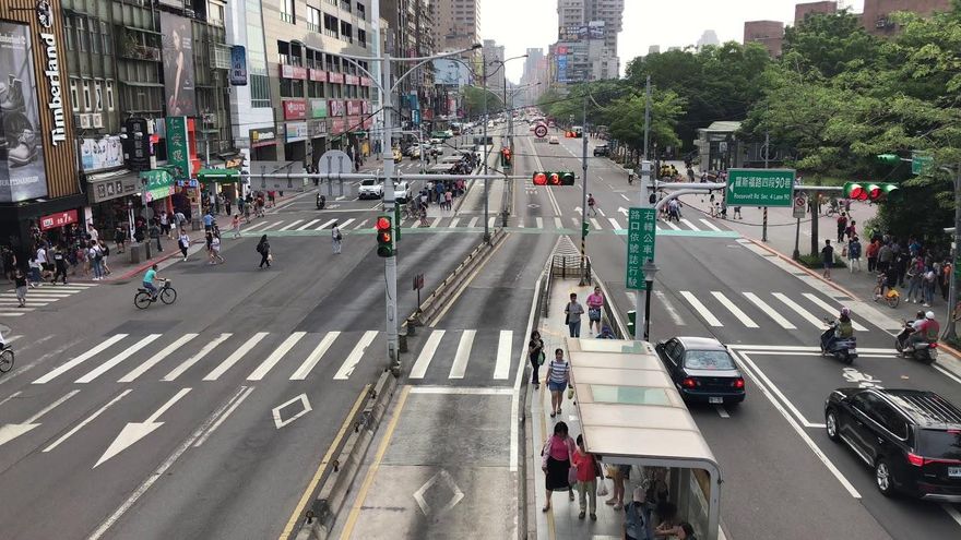 羅斯福路公車專用道路面塌陷？北市新工處駁斥：變形已處理