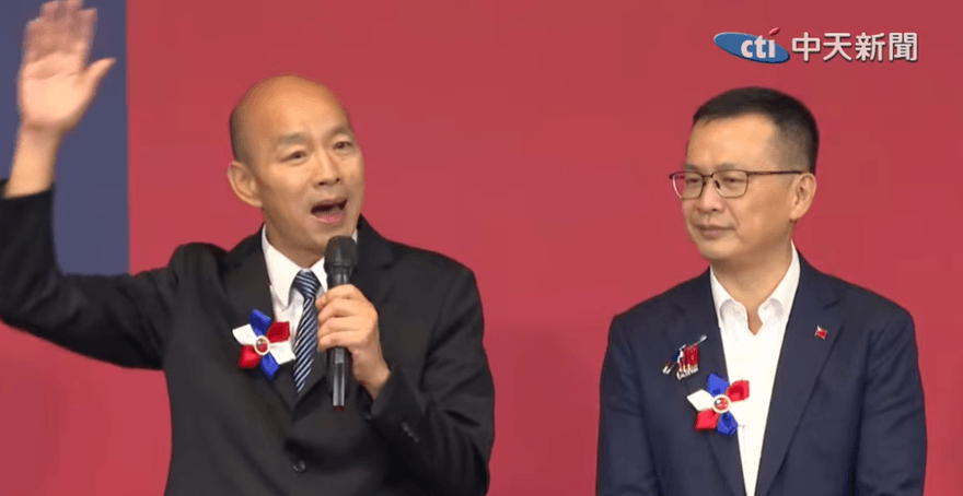 韓國瑜喊羅智強「心想事成」！揮國旗高歌「愛拚才會贏」